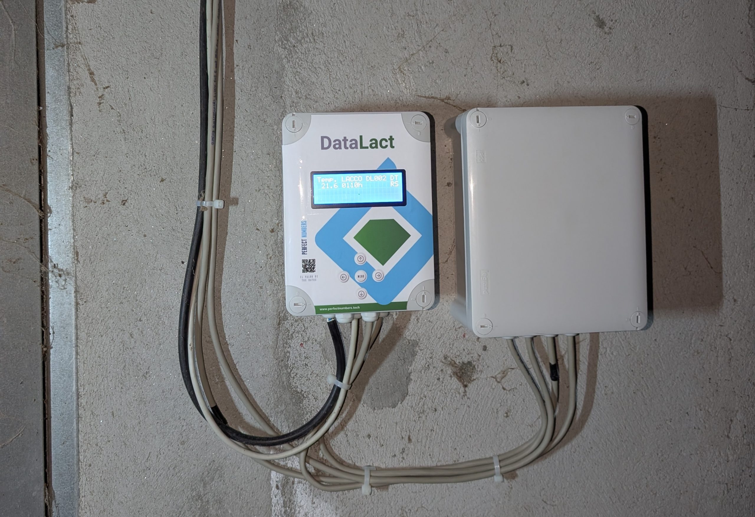 02-DataLact con relés Datalact monitorización inteligente del tanque de leche en España